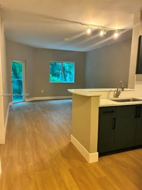 En Renta 6001 SW 70th Street 322, South Miami, FL 33143, South Miami, FL 33143