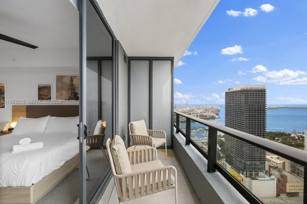 Foto de propiedad en 601 NE 1 4410, Miami, FL 33132 Miami con MLS#