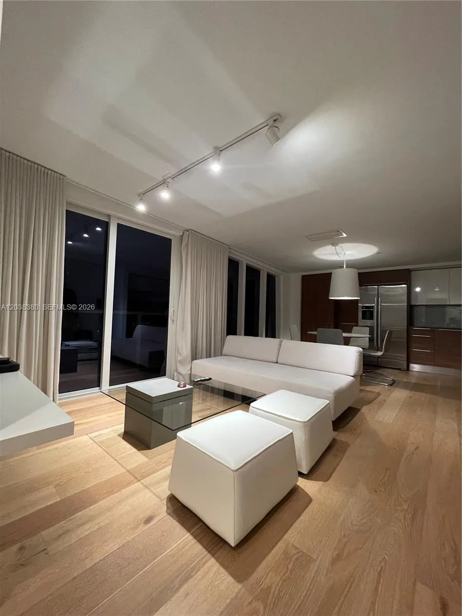 Foto de propiedad en 601 NE 27th Street 201, Miami, FL 33137 Miami con MLS# 
