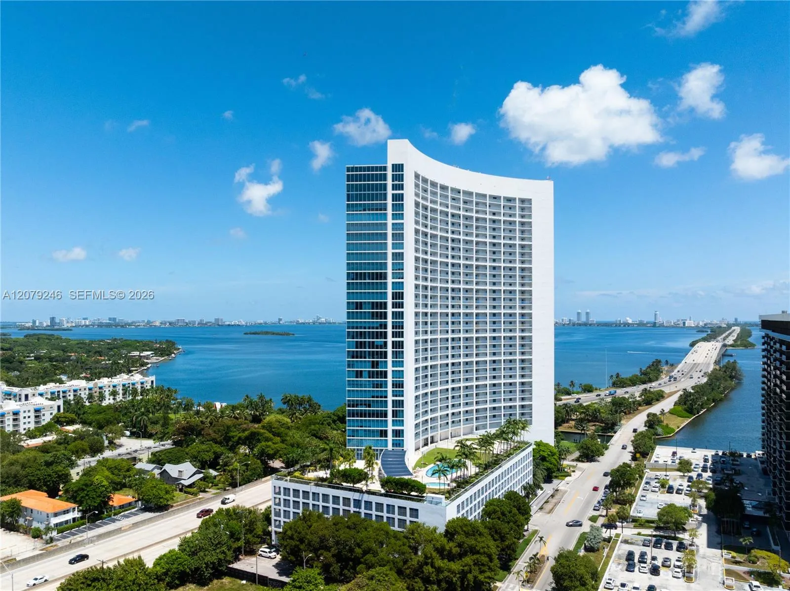 En Venta 601 NE 36th Street 1412, Miami, FL 33137, Miami, FL 33137