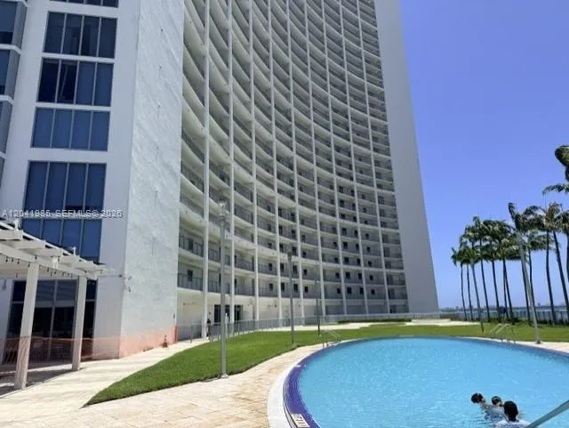 En Renta 601 NE 36th Street 803, Miami, FL 33137, Miami, FL 33137