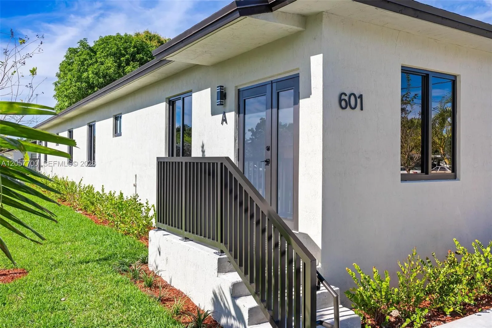 Foto de propiedad en 601 NW 3rd Avenue A, Hallandale Beach, FL 33009 Hallandale Beach con MLS# 