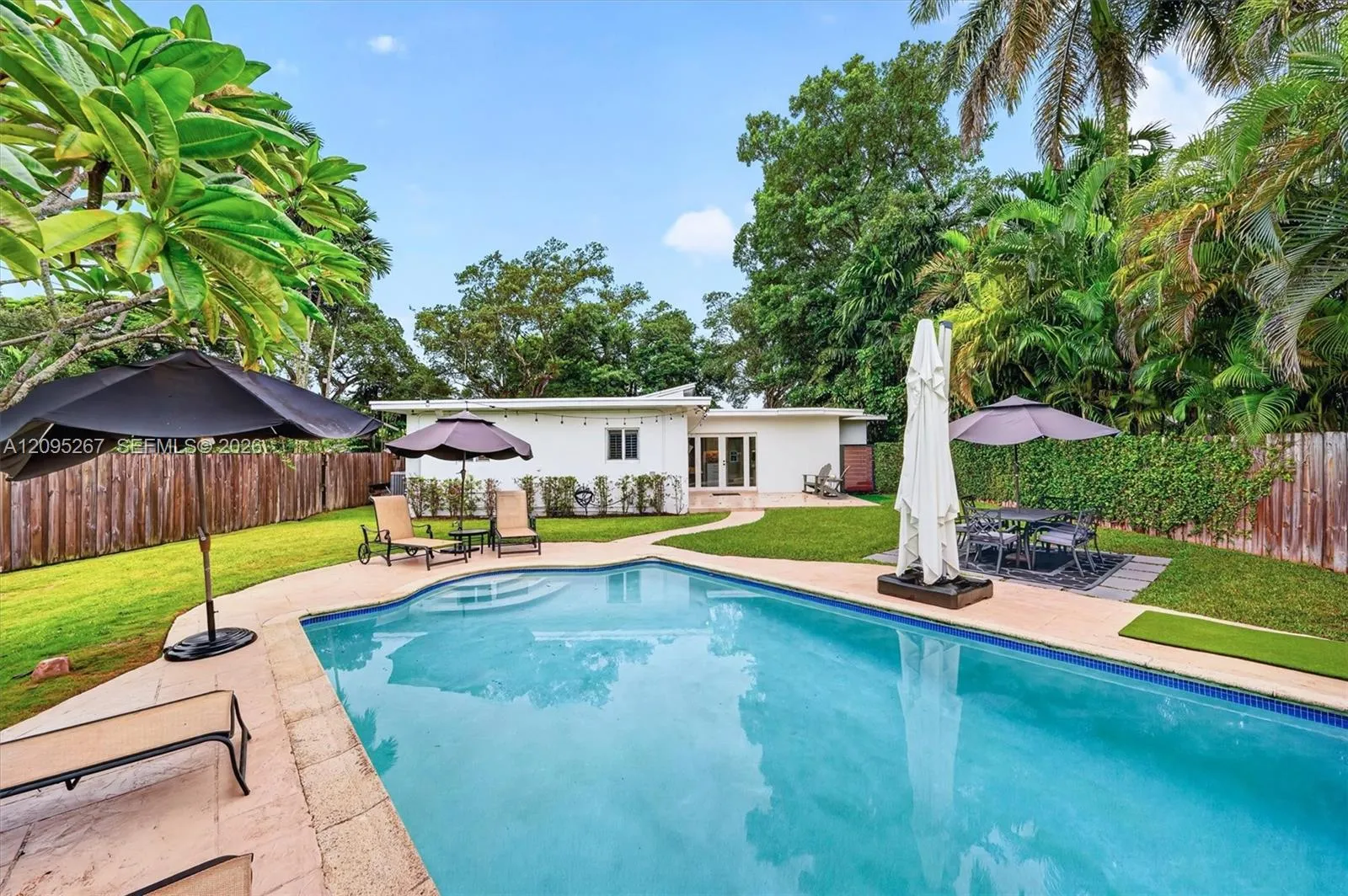 En Renta 6015 SW 32nd Street, Miami, FL 33155, Miami, FL 33155
