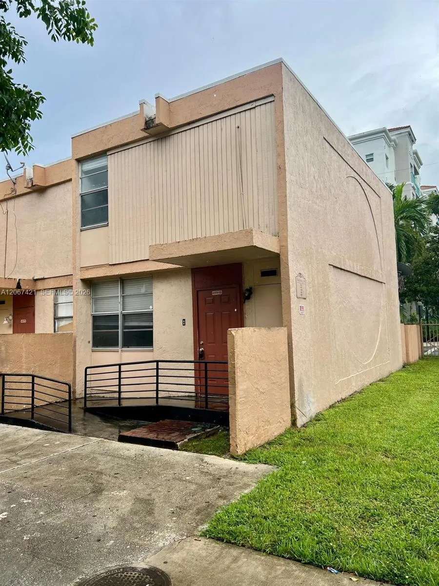 Foto de propiedad en 6023 SW 69th Street 78, South Miami, FL 33143 South Miami con MLS# 