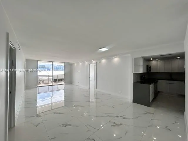 En Renta 6039 Collins Avenue 1033, Miami Beach, FL 33140, Miami Beach, FL 33140