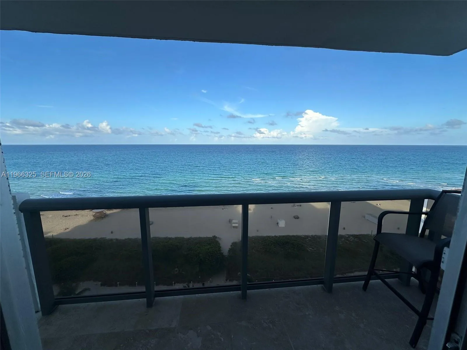 Foto de propiedad en 6039 Collins Avenue 1517, Miami Beach, FL 33140 Miami Beach con MLS# 