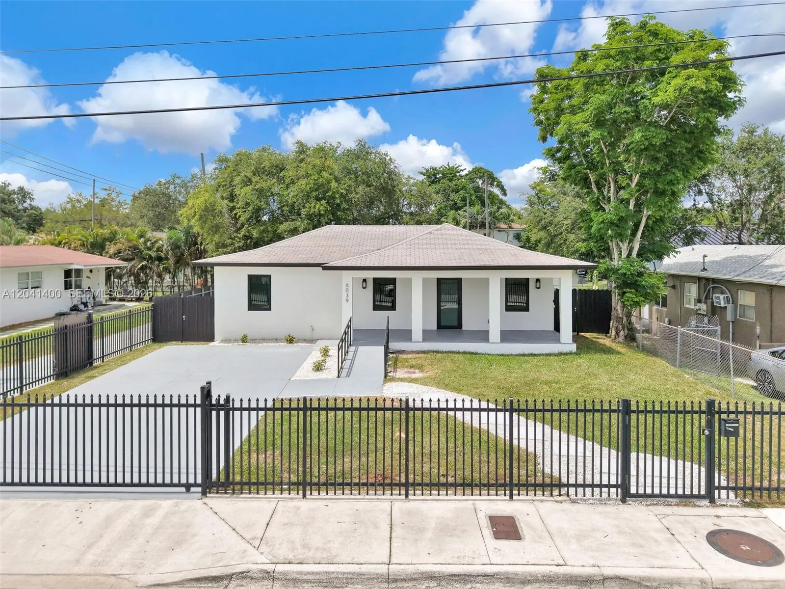 Foto de propiedad en 6039 SW 63rd Terrace, South Miami, FL 33143 South Miami con MLS# 