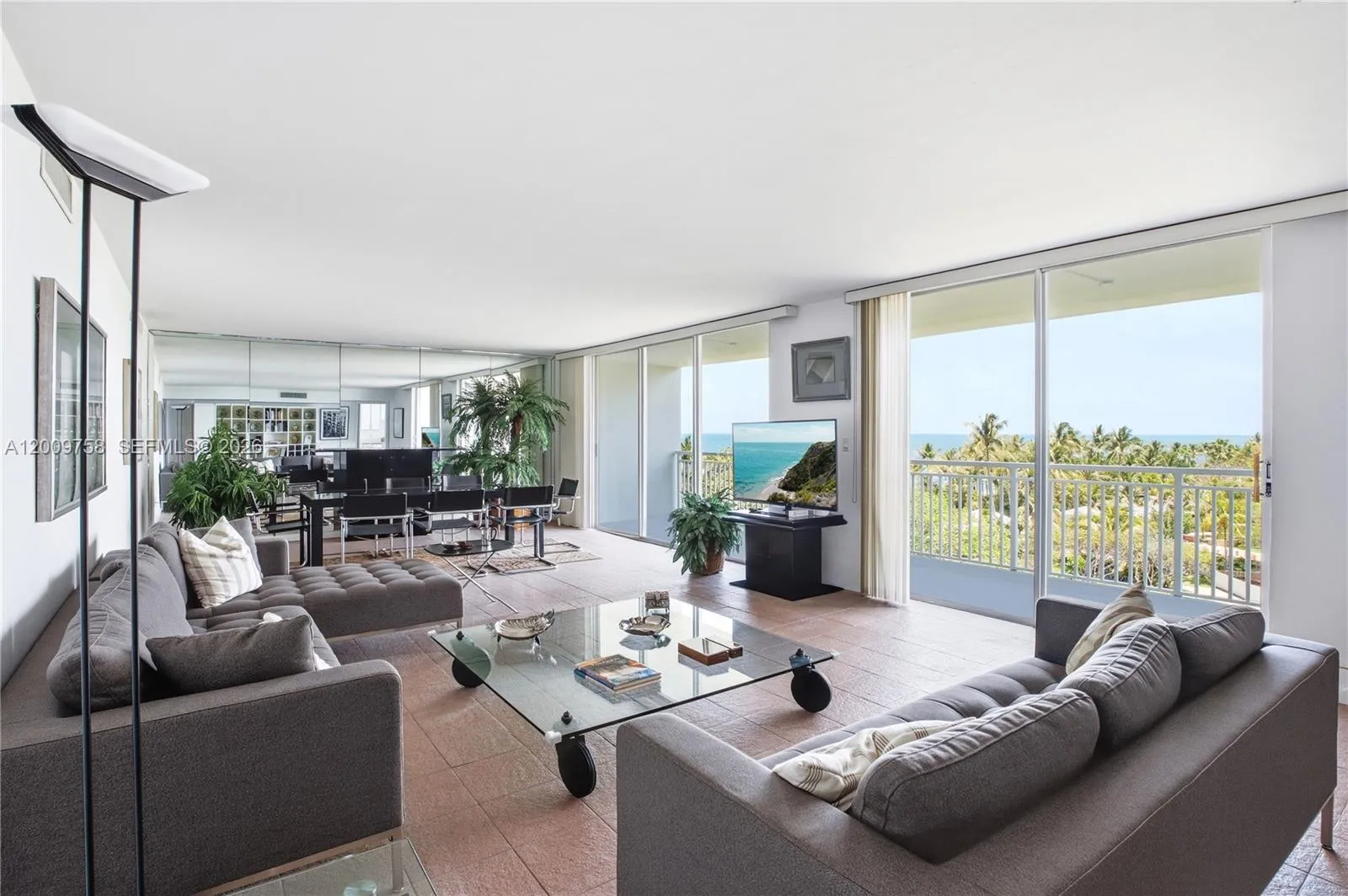 Foto de propiedad en 605 Ocean Drive 7L, Key Biscayne, FL 33149 Key Biscayne con MLS# 