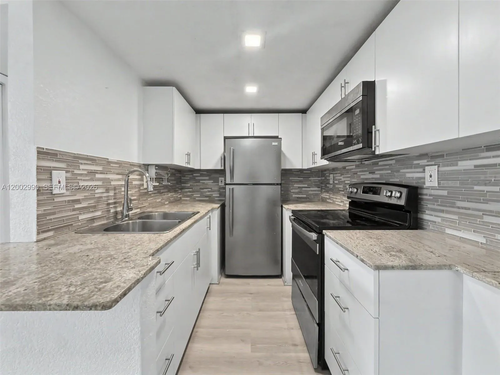Foto de propiedad en 606 W 81st Street 120, Hialeah, FL 33014 Hialeah con MLS# 