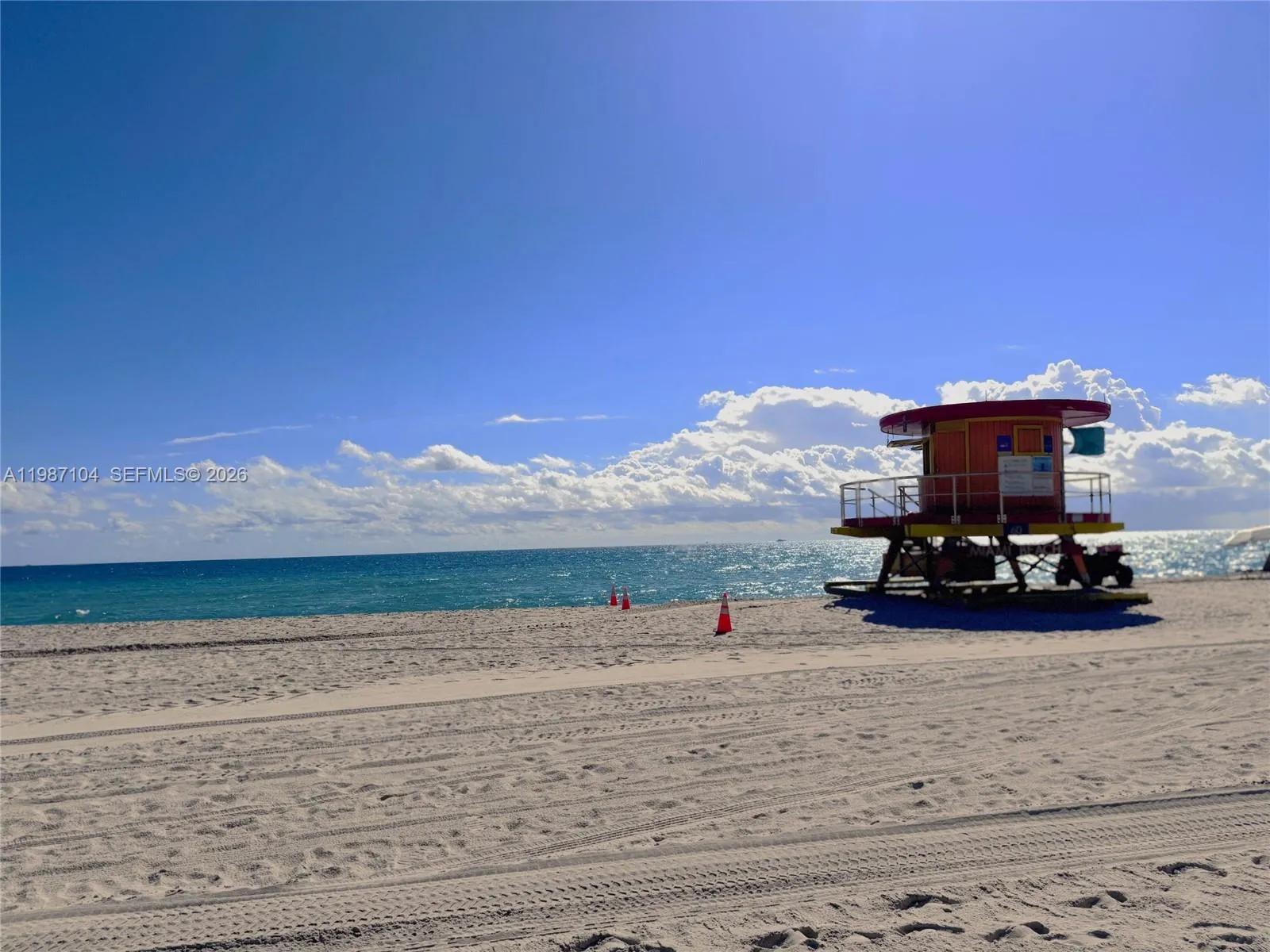 Foto de propiedad en 6061 Collins Avenue 12D, Miami Beach, FL 33140 Miami Beach con MLS# 