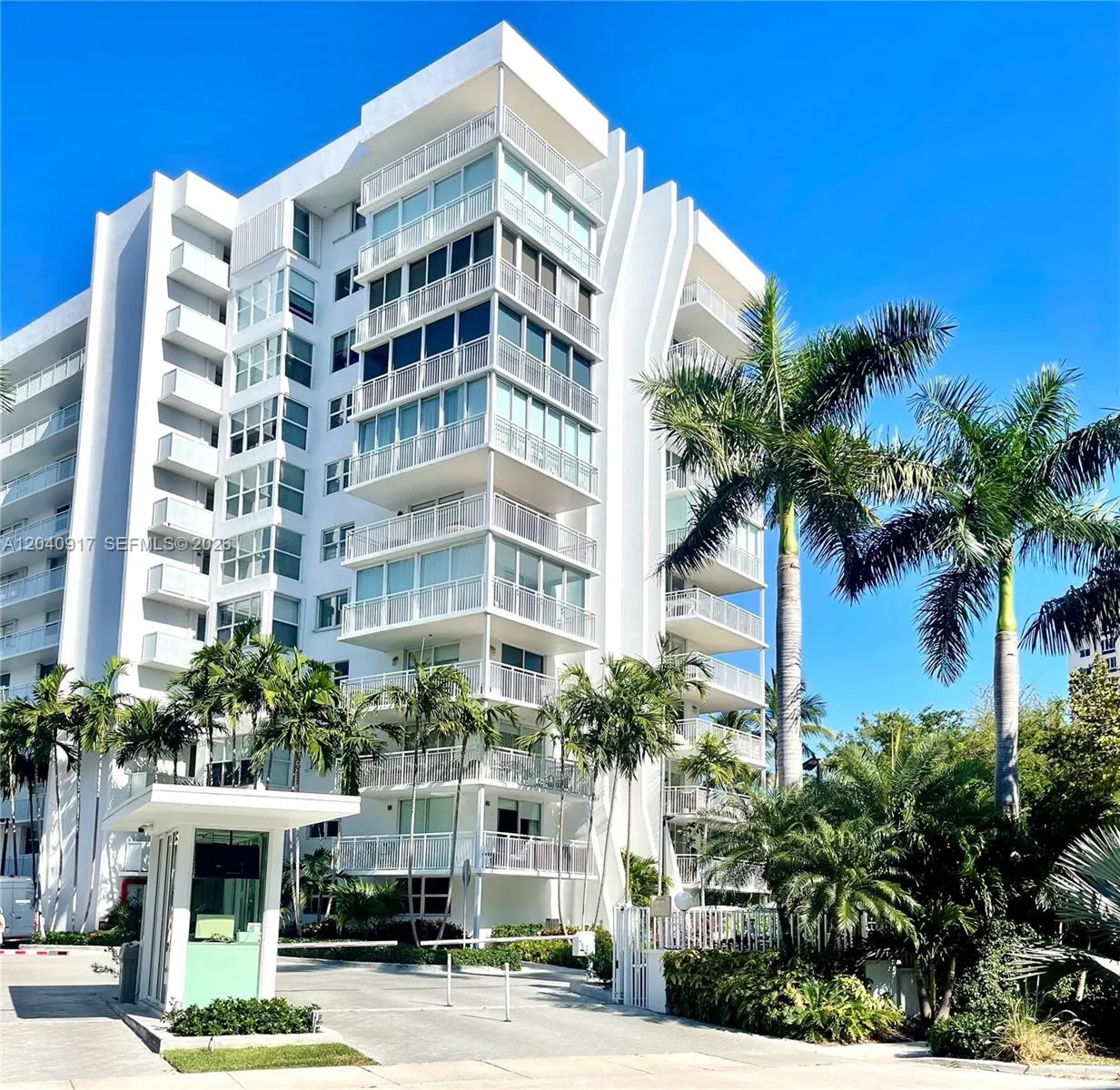 Foto de propiedad en 607 Ocean Drive 3K, Key Biscayne, FL 33149 Key Biscayne con MLS# 