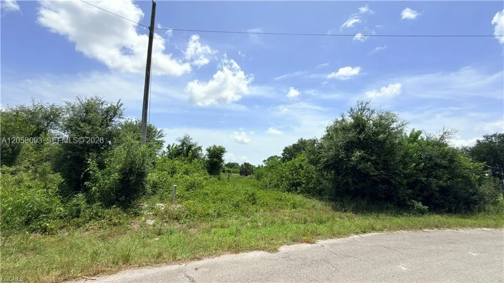 En Venta 608 Chemstrand Street E, FL 33974, FL 33974