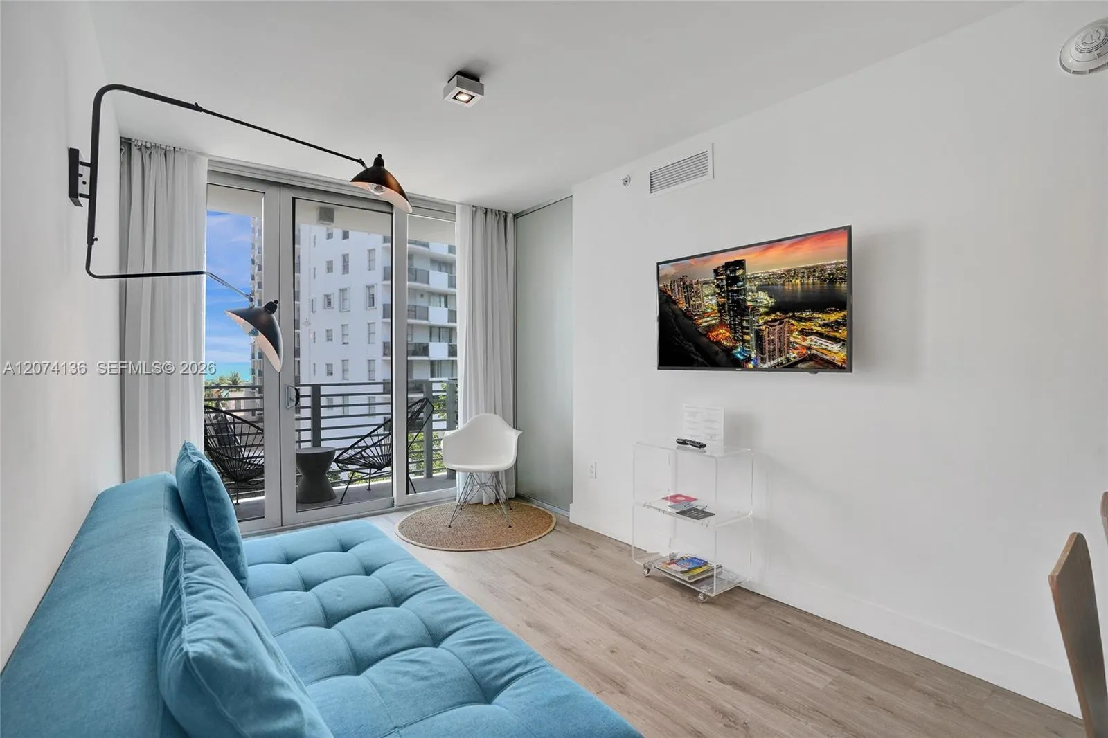Foto de propiedad en 6080 Collins Avenue 520, Miami Beach, FL 33140 Miami Beach con MLS# 