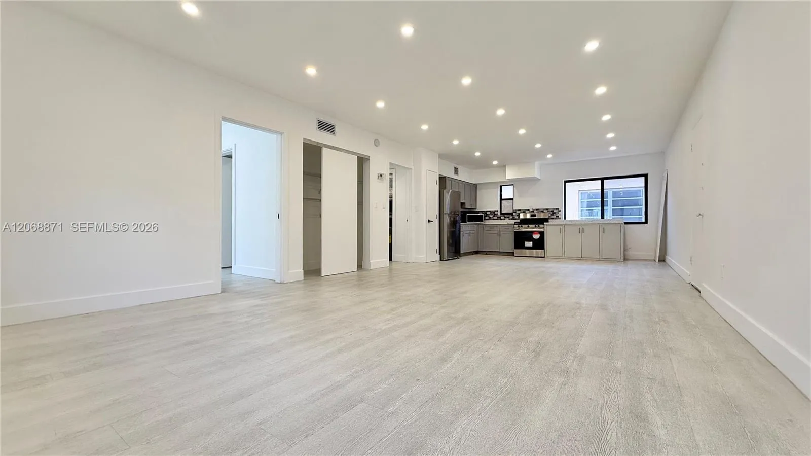 Foto de propiedad en 609 Lenox Avenue 4, Miami Beach, FL 33139 Miami Beach con MLS# 