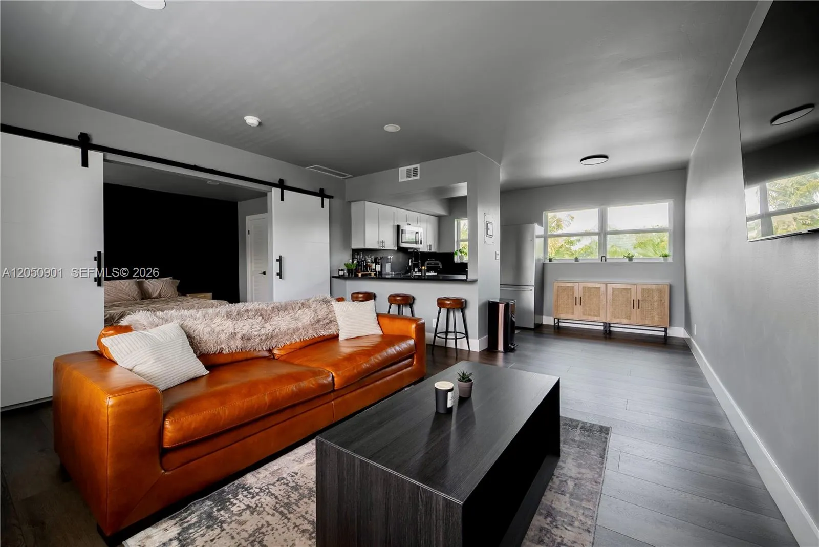 Foto de propiedad en 609 NE 13th Avenue 302, Fort Lauderdale, FL 33304 Fort Lauderdale con MLS# 
