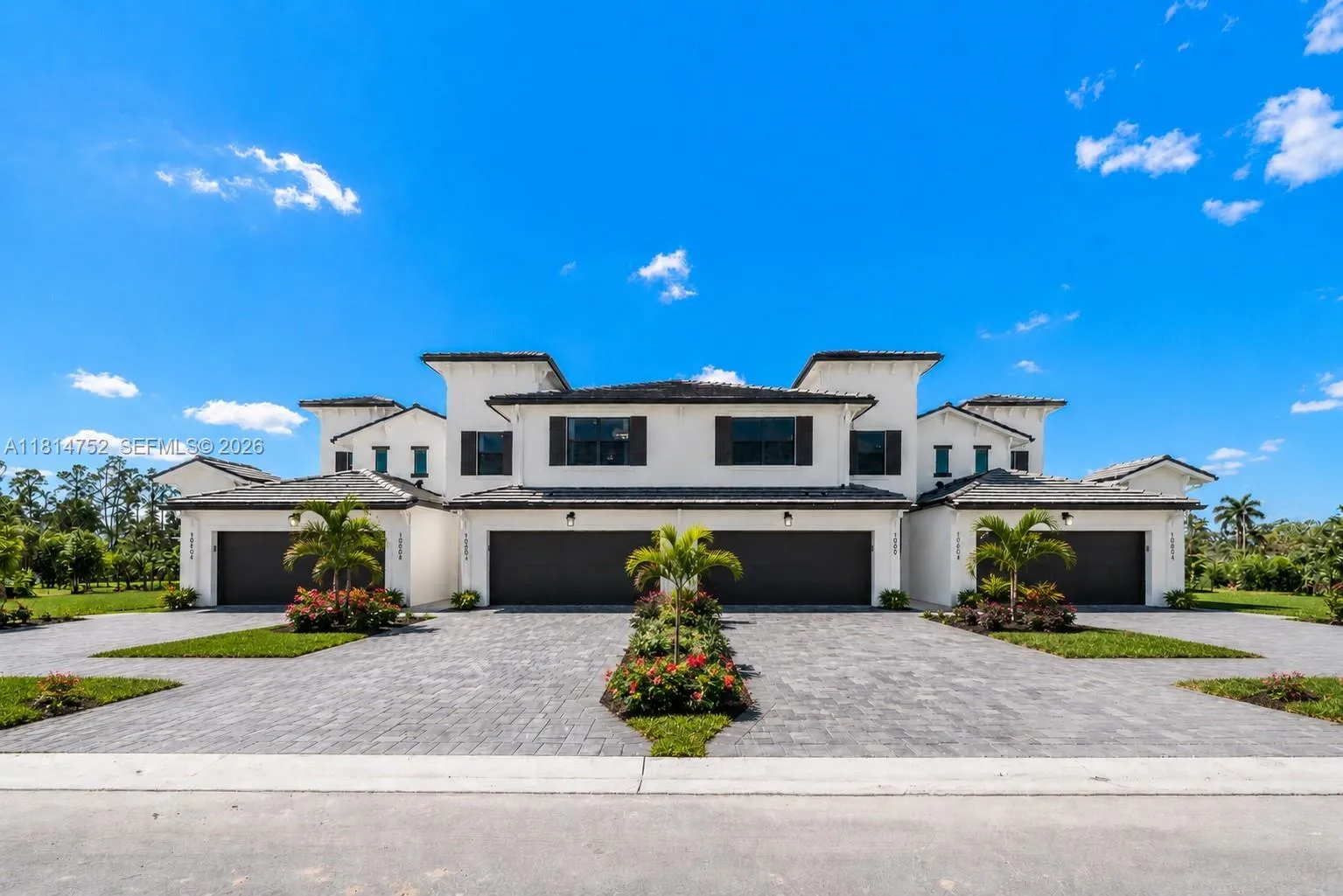 Foto de propiedad en 6093 Barbara Circle, Naples, FL 34112 Naples con MLS# 