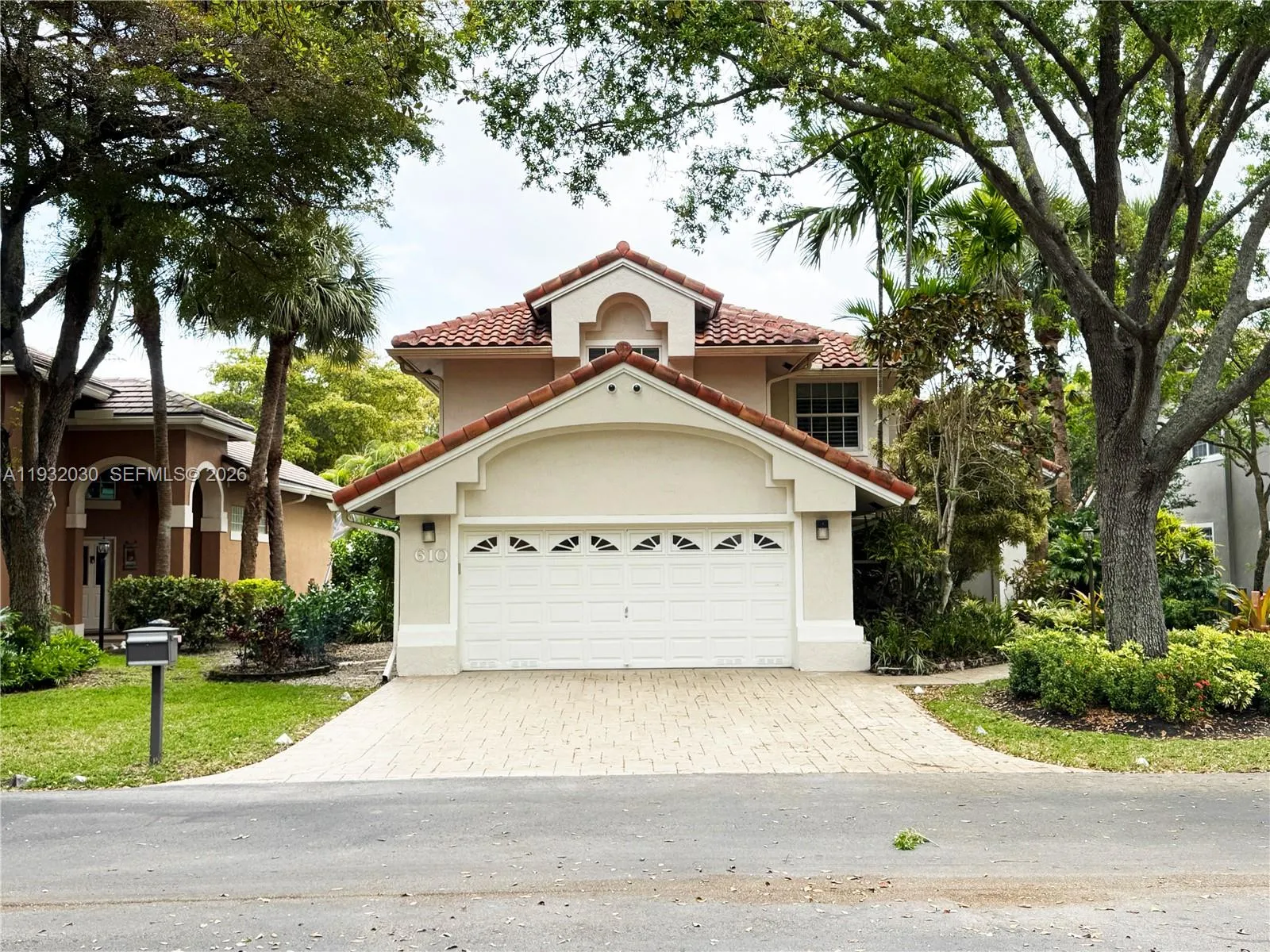 En Venta 610 Misty Oaks Lane, Pompano Beach, FL 33069, Pompano Beach, FL 33069