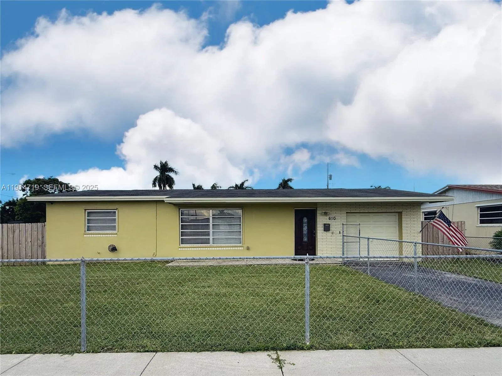 Foto de propiedad en 610 NW 17th Street, Homestead, FL 33030 Homestead con MLS# 