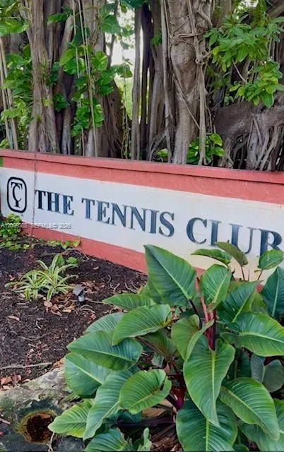 Foto de propiedad en 610 Tennis Club Drive 407, Fort Lauderdale, FL 33311 Fort Lauderdale con MLS#