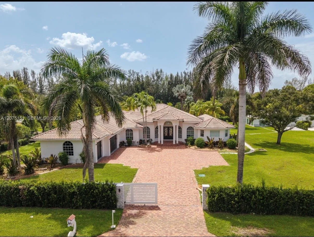 Foto de propiedad en 6101 SW 180th Terrace 0, Southwest Ranches, FL 33331 Southwest Ranches con MLS# 
