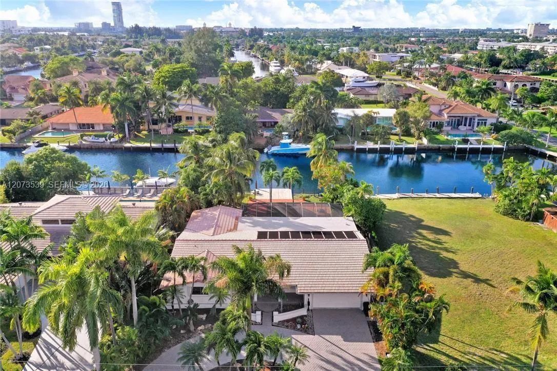En Renta 612 Hibiscus Drive, Hallandale Beach, FL 33009, Hallandale Beach, FL 33009