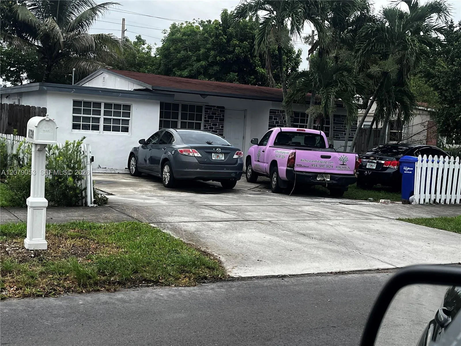 Foto de propiedad en 6125 Dawson Street, Hollywood, FL 33023 Hollywood con MLS# 