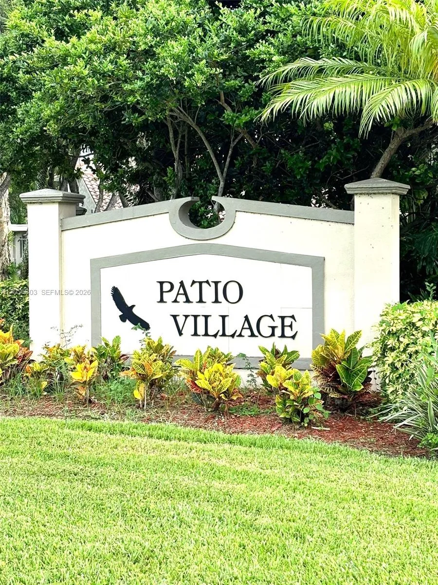 Foto de propiedad en 613 Patio Village Way, Weston, FL 33326 Weston con MLS# 