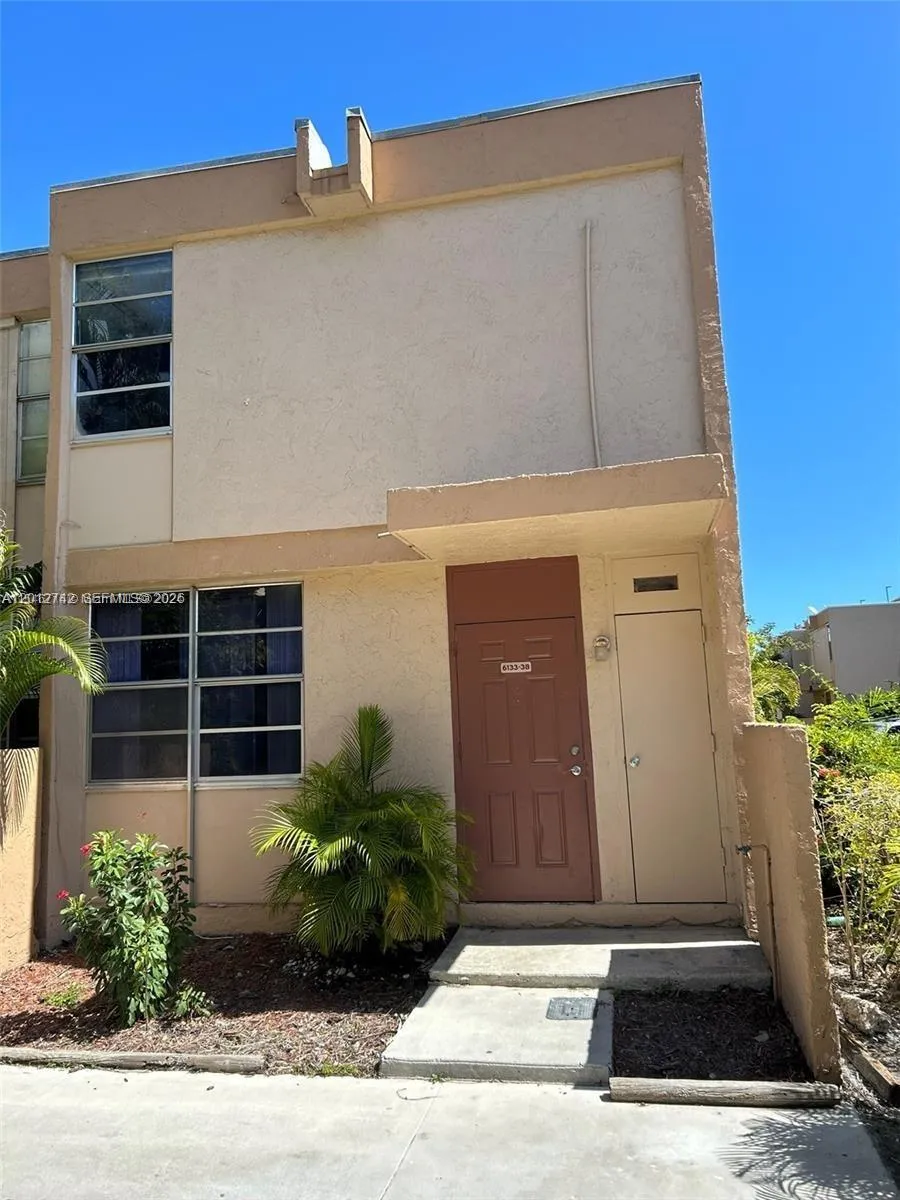Foto de propiedad en 6133 SW 69th Street 38, South Miami, FL 33143 South Miami con MLS# 