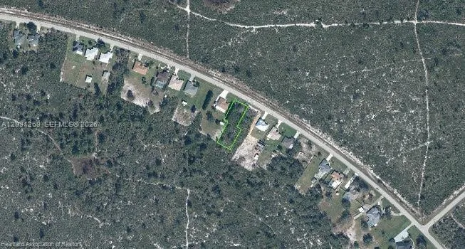 Foto de propiedad en 6153 Columbus Boulevard, Sebring, FL 33872 Sebring con MLS# 