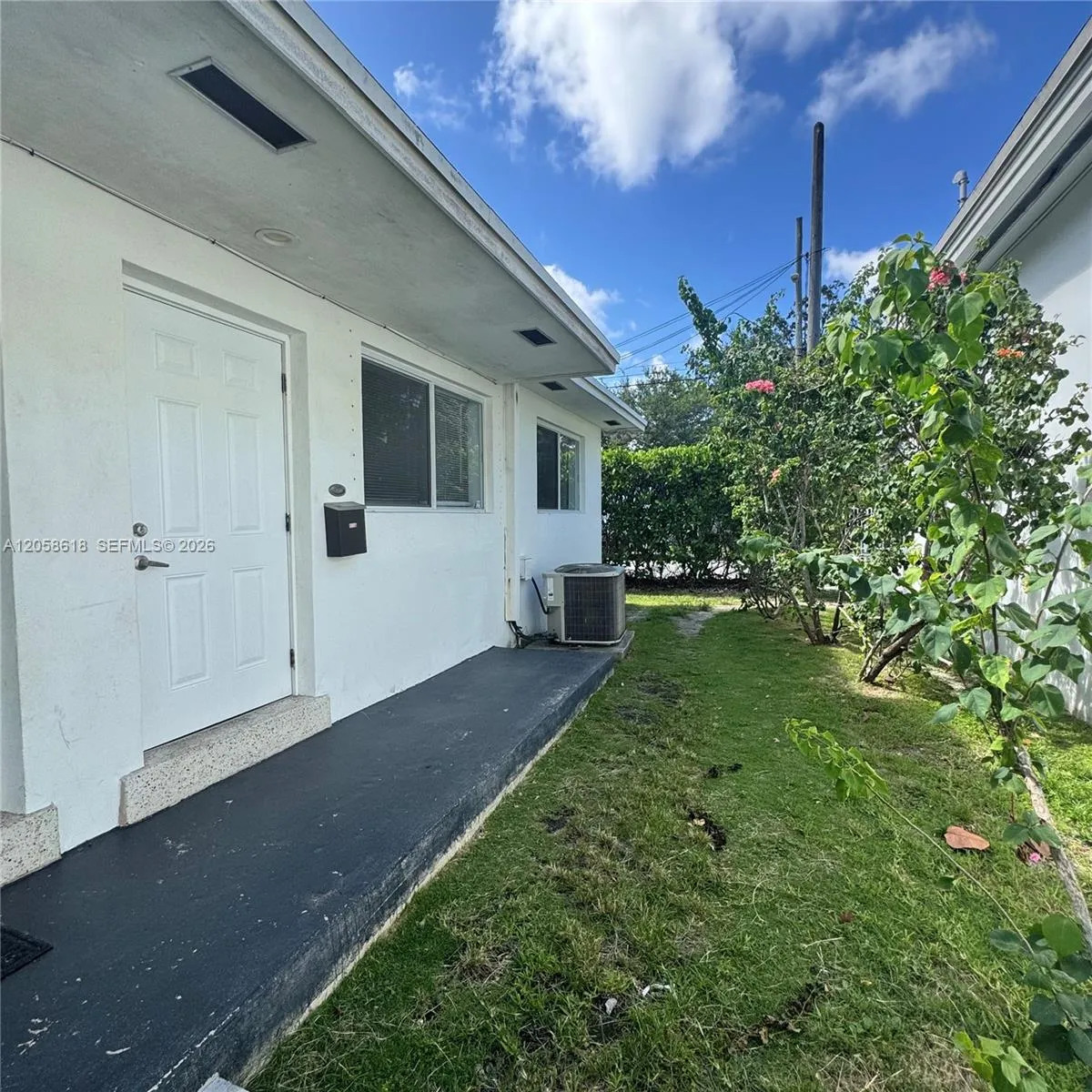 Foto de propiedad en 6157 SW 64th Street 6157, South Miami, FL 33143 South Miami con MLS# 