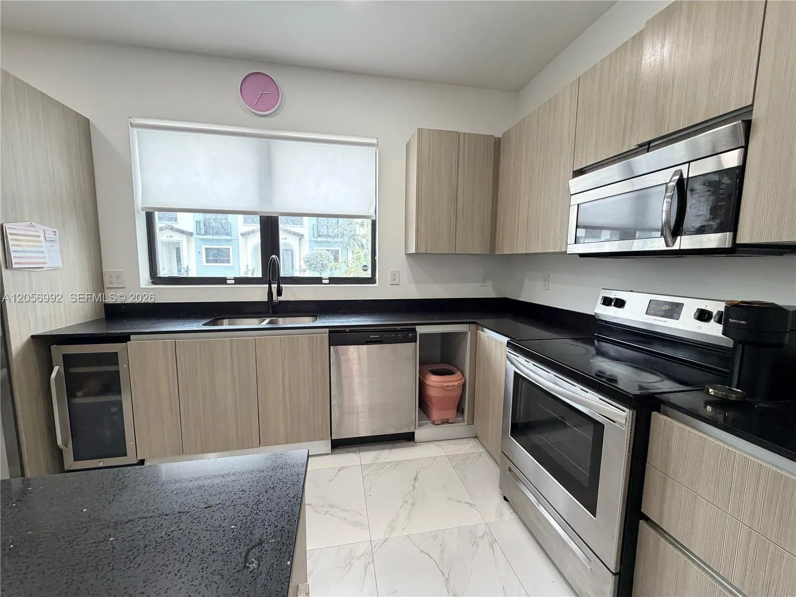 Foto de propiedad en 6167 SW 36th Court, Miramar, FL 33023 Miramar con MLS# 