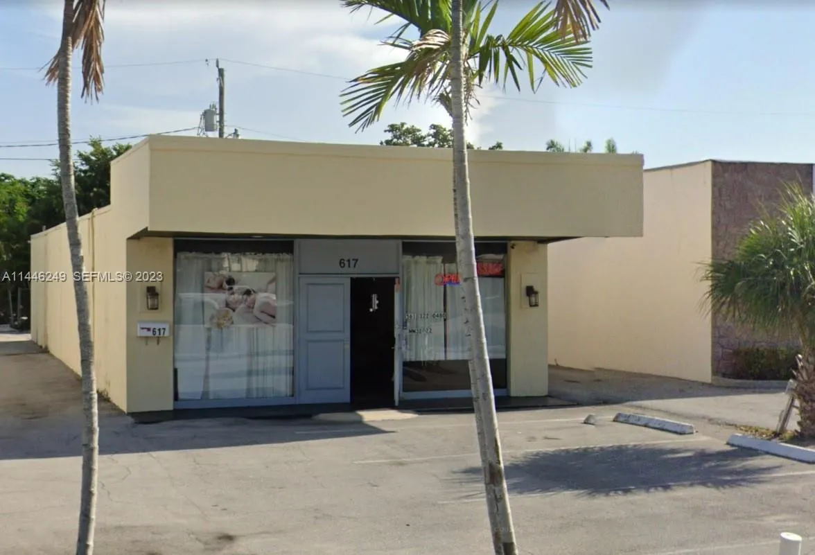 Foto de propiedad en 617 Northlake Boulevard, North Palm Beach, FL 33408 North Palm Beach con MLS# 