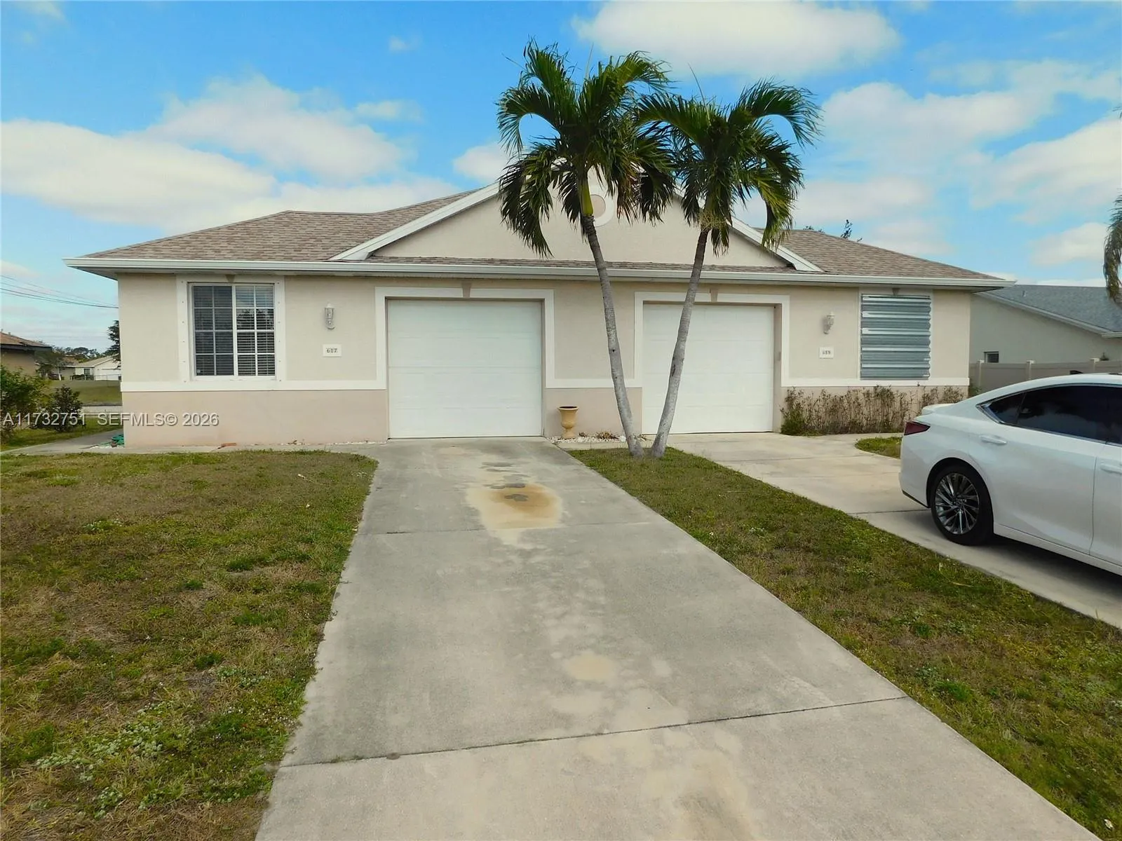 Foto de propiedad en 617 SE 7 Street, Cape Coral, FL 33990 Cape Coral con MLS# 