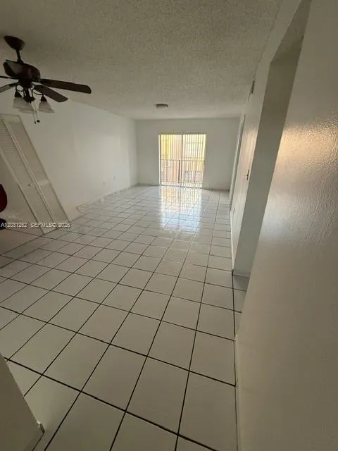 Vendido 6175 W 20th Avenue 302, Hialeah, FL 33012, Hialeah, FL 33012