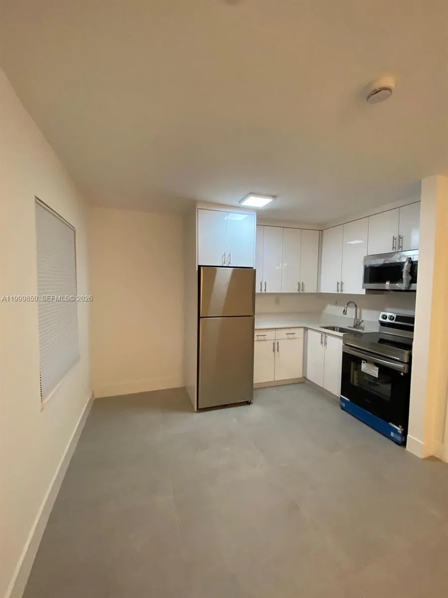 Foto de propiedad en 619 NE 3rd Street 18, Hallandale Beach, FL 33009 Hallandale Beach con MLS# 