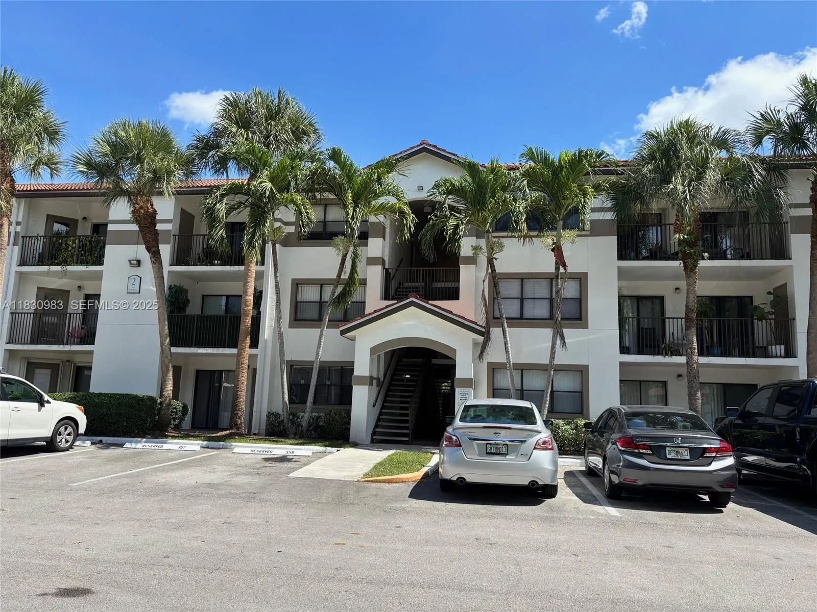 Foto de propiedad en 620 S Park Road 33-2, Hollywood, FL 33021 Hollywood con MLS# 