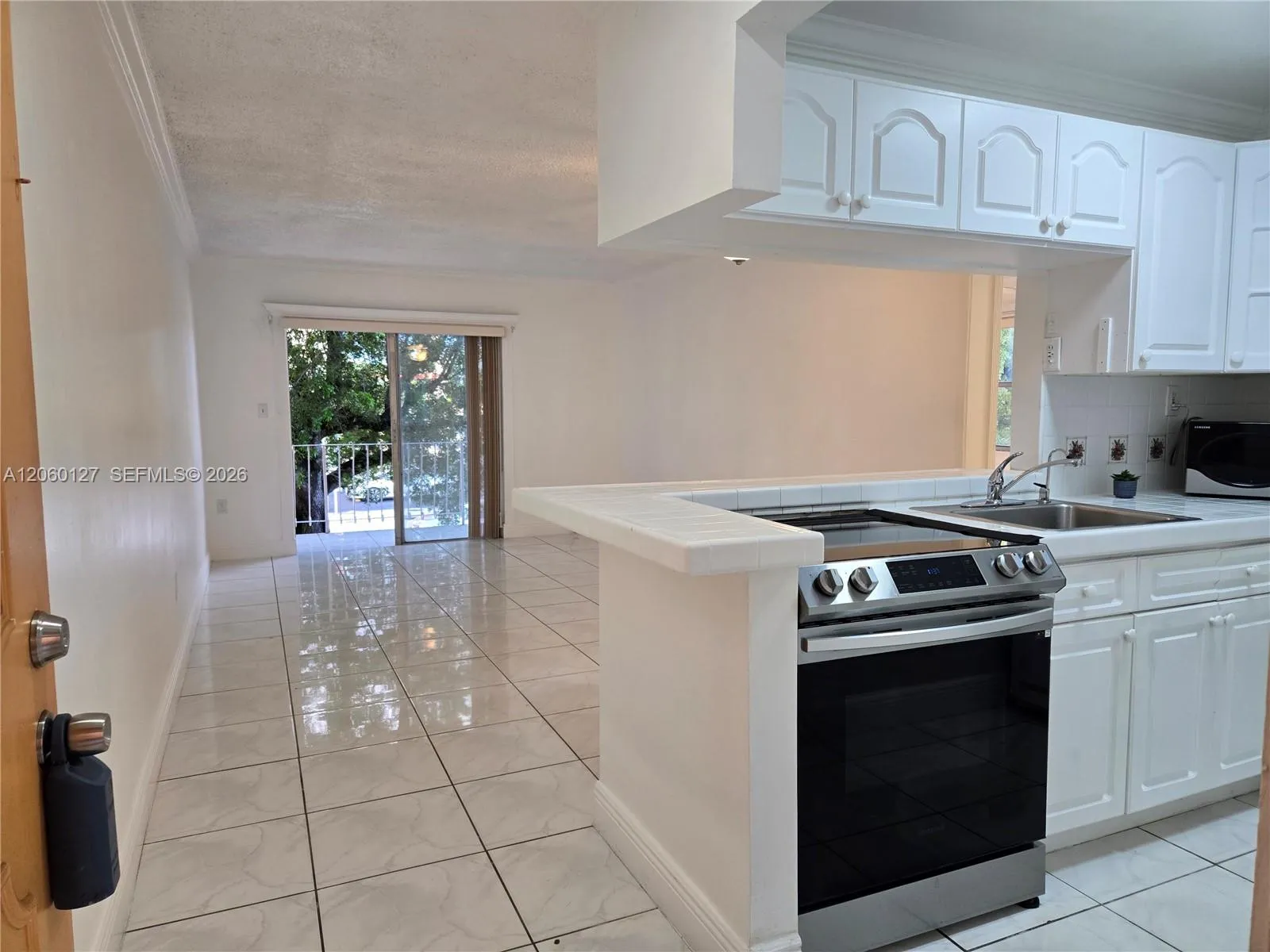 En Renta 6200 W Flagler Street 201, Miami, FL 33144, Miami, FL 33144