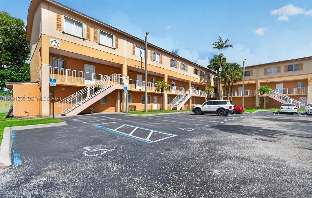 En Venta 6205 Kendale Lakes Circle 281, Miami, FL 33183, Miami, FL 33183