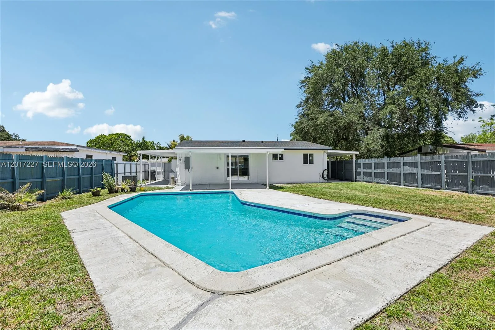 Vendido 6214 Fletcher Street, Hollywood, FL 33023, Hollywood, FL 33023