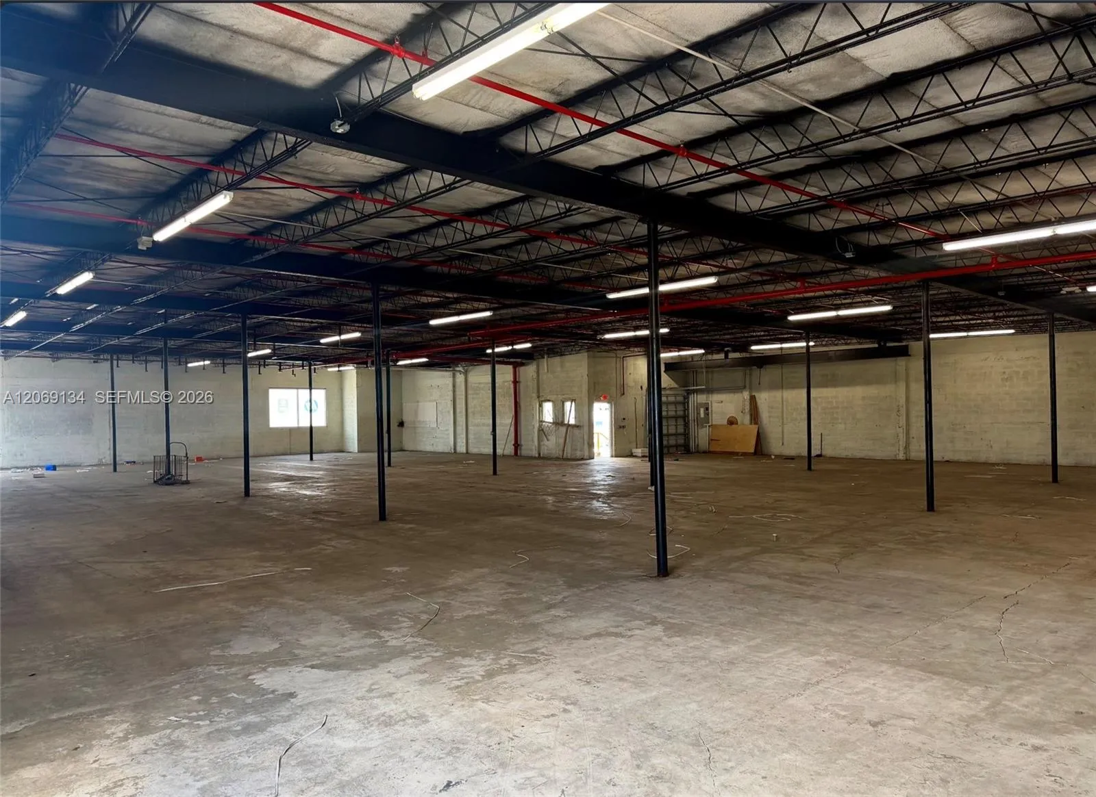 Foto de propiedad en 6220 NW 37th Avenue, Hialeah, FL 33147 Hialeah con MLS# 
