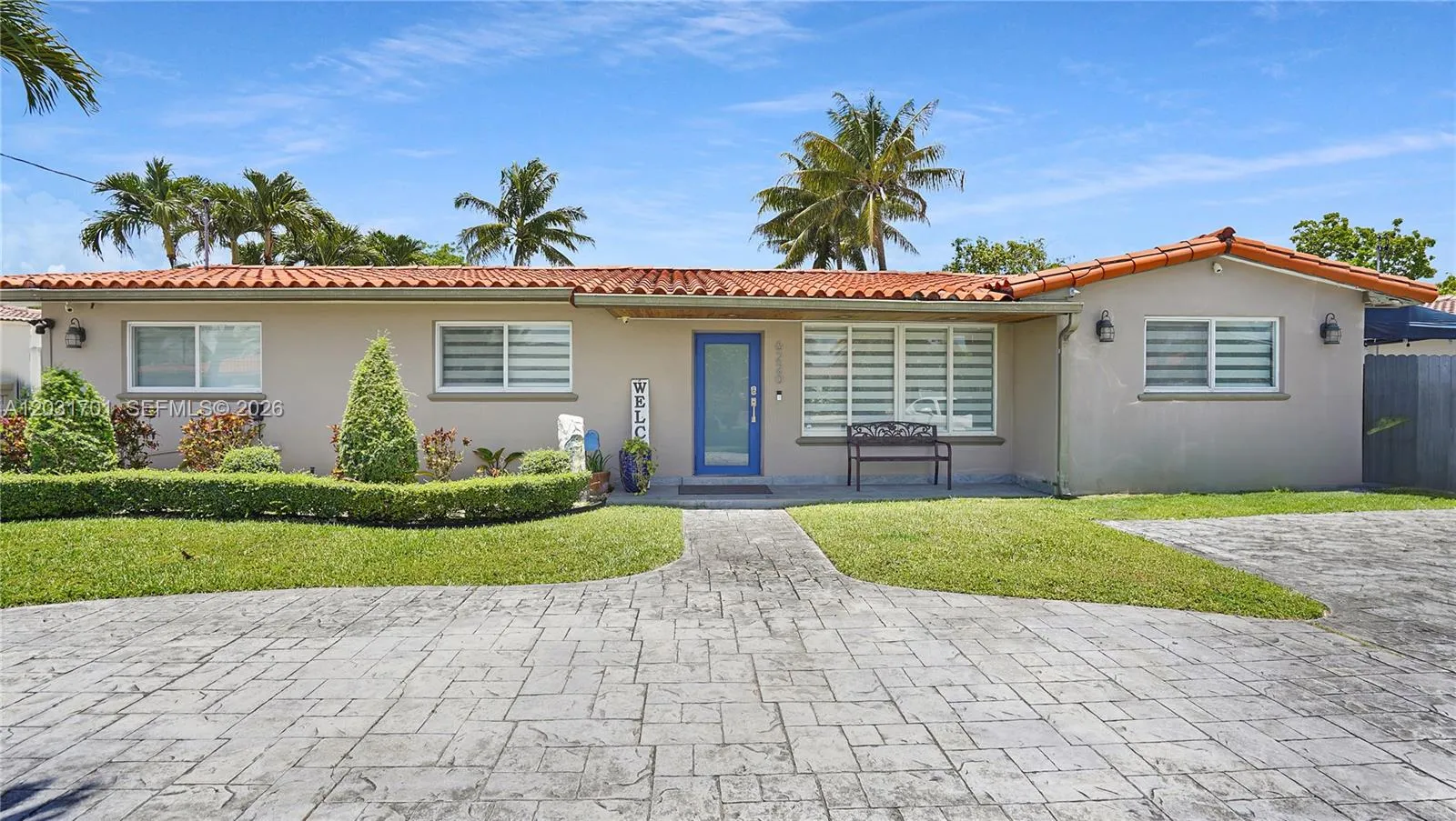 Vendido 6220 W 10th Avenue, Hialeah, FL 33012, Hialeah, FL 33012