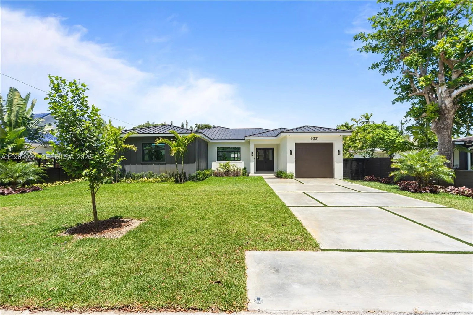 Foto de propiedad en 6221 SW 60th Street, South Miami, FL 33143 South Miami con MLS# 