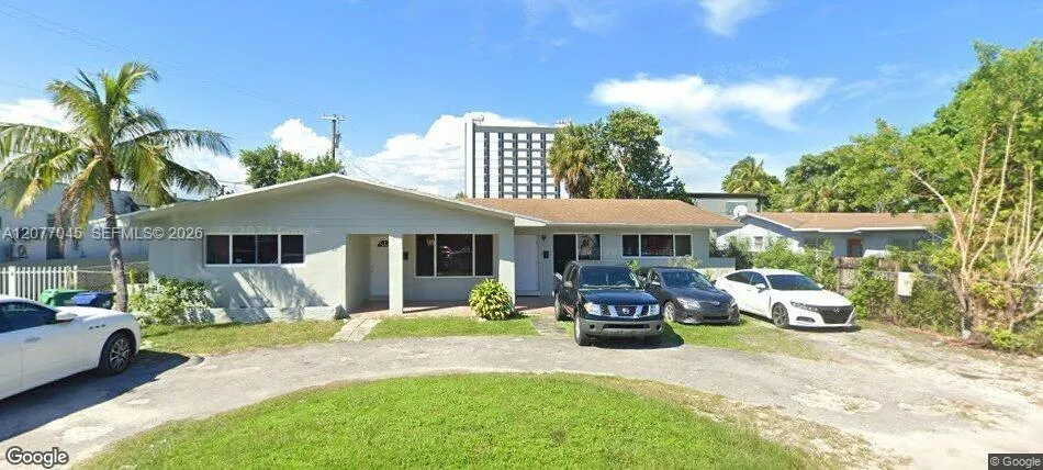 Foto de propiedad en 623 NE 165th Street 0, Miami, FL 33162 Miami con MLS# 