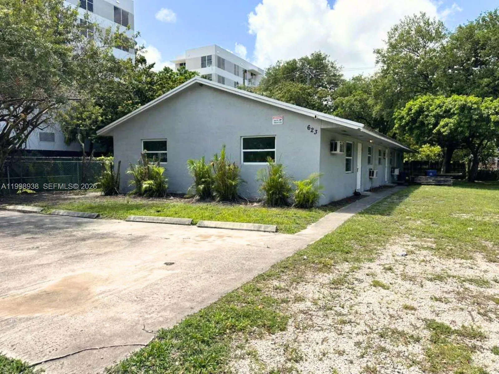 Foto de propiedad en 623 NW 3rd Avenue 1, Fort Lauderdale, FL 33311 Fort Lauderdale con MLS# 