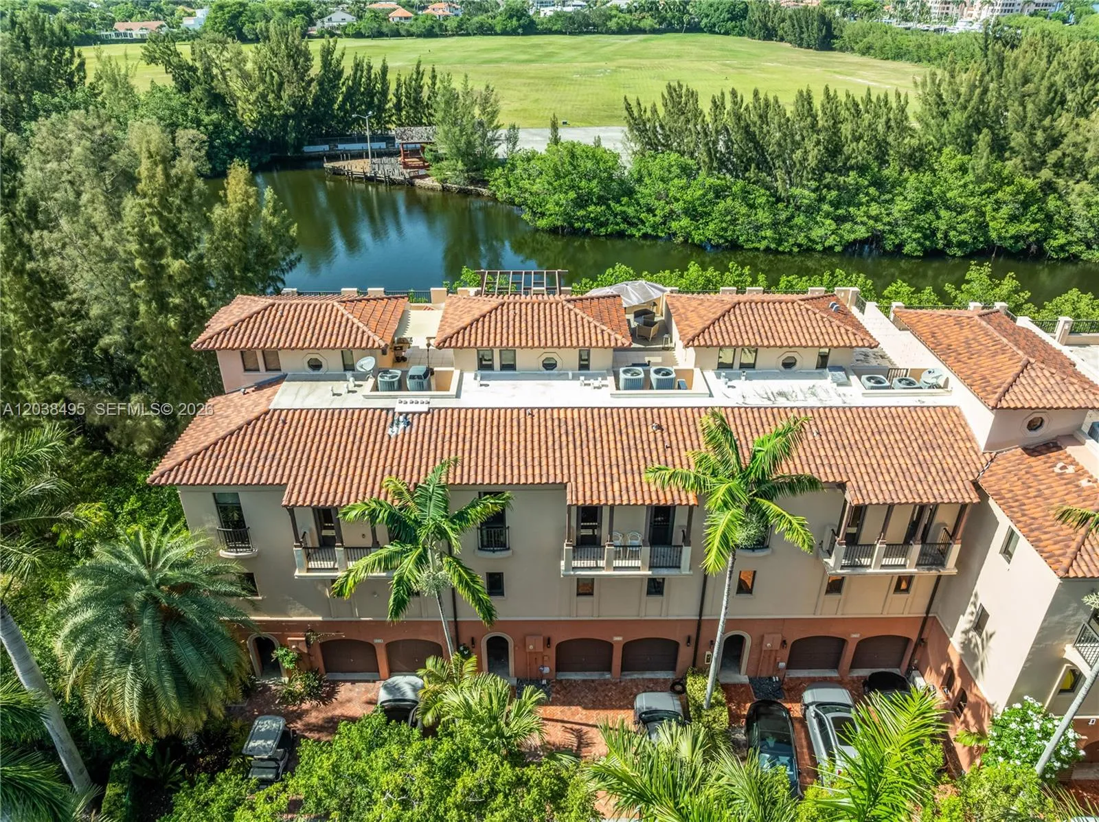 Foto de propiedad en 6232 Paradise Point Drive, Palmetto Bay, FL 33157 Palmetto Bay con MLS# 