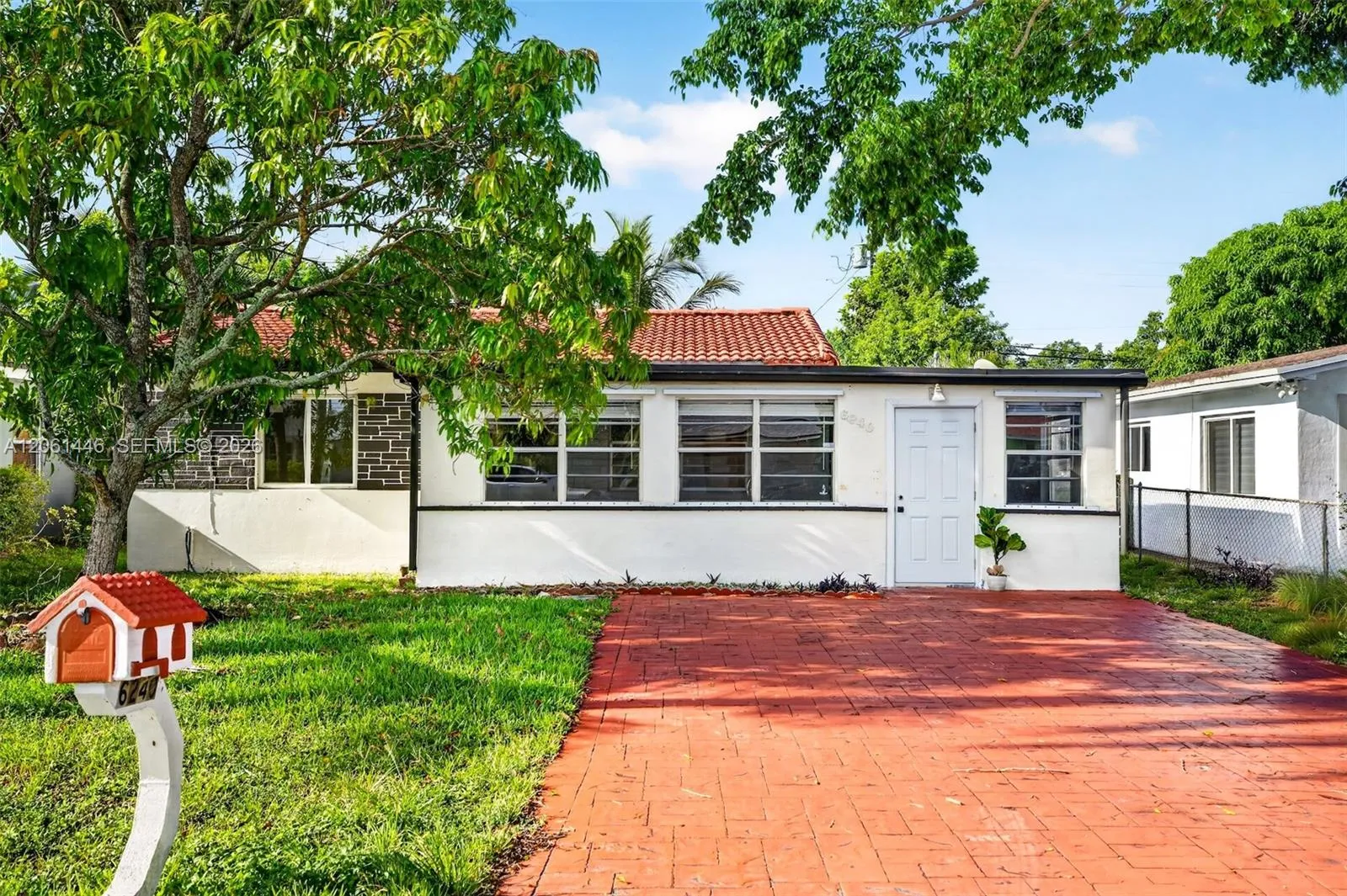 Foto de propiedad en 6240 SW 22nd Court 6240, Miramar, FL 33023 Miramar con MLS# 