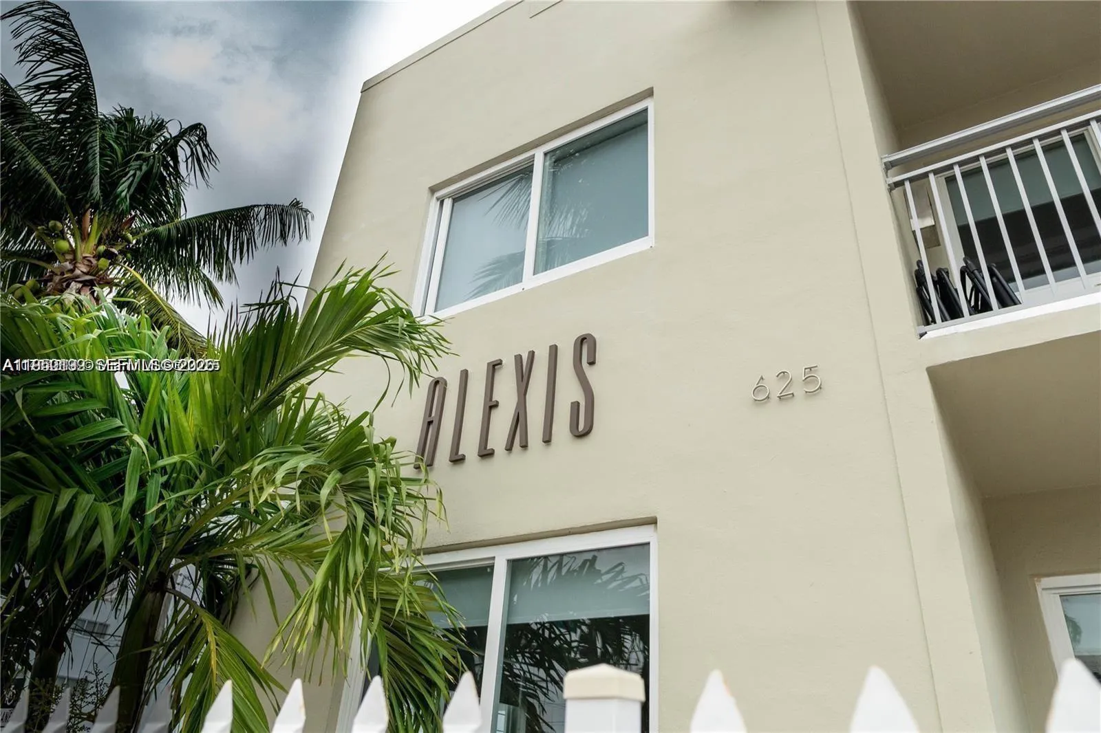Foto de propiedad en 625 77th Street, Miami Beach, FL 33141 Miami Beach con MLS# 