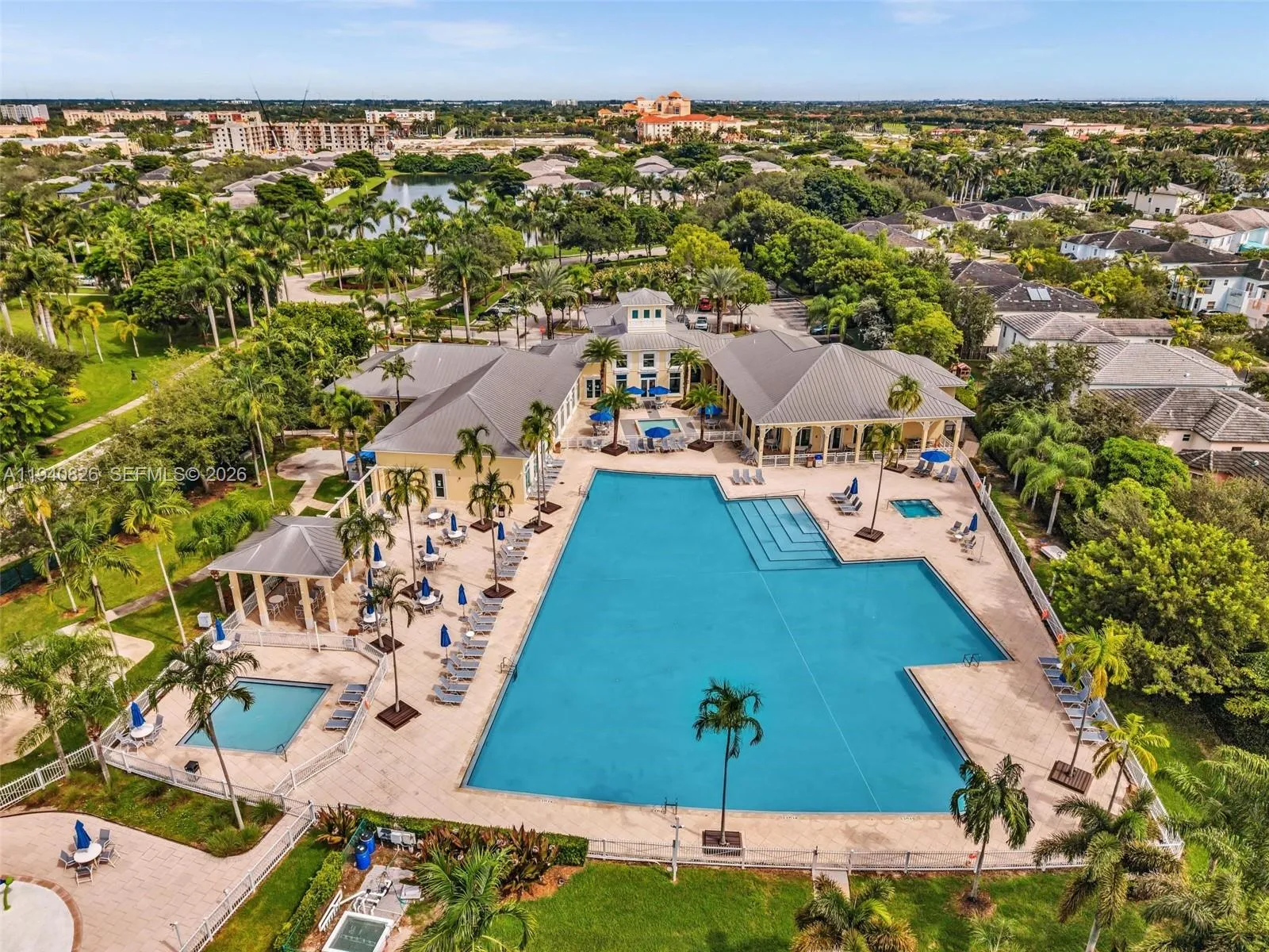 Foto de propiedad en 625 SE 30th Terrace, Homestead, FL 33033 Homestead con MLS# 