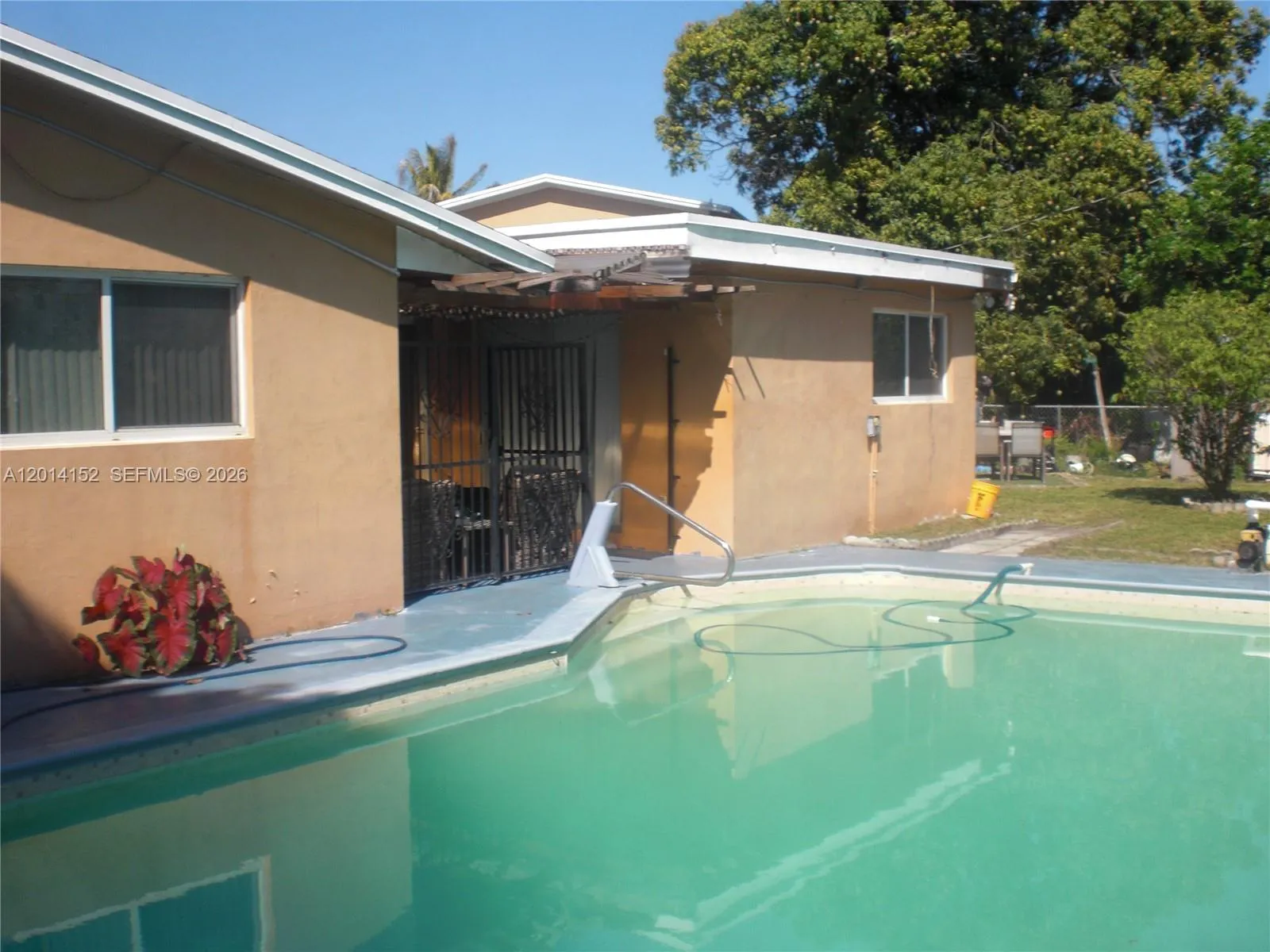 Foto de propiedad en 6270 NW 18th Street, Sunrise, FL 33313 Sunrise con MLS# 