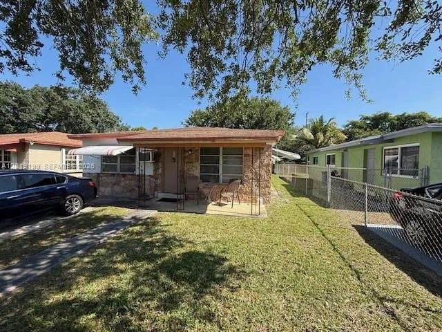 Vendido 628 NW 3rd Court, Hallandale Beach, FL 33009, Hallandale Beach, FL 33009